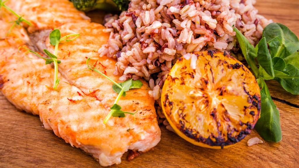 Grilled Fish with Vegetables and Rice